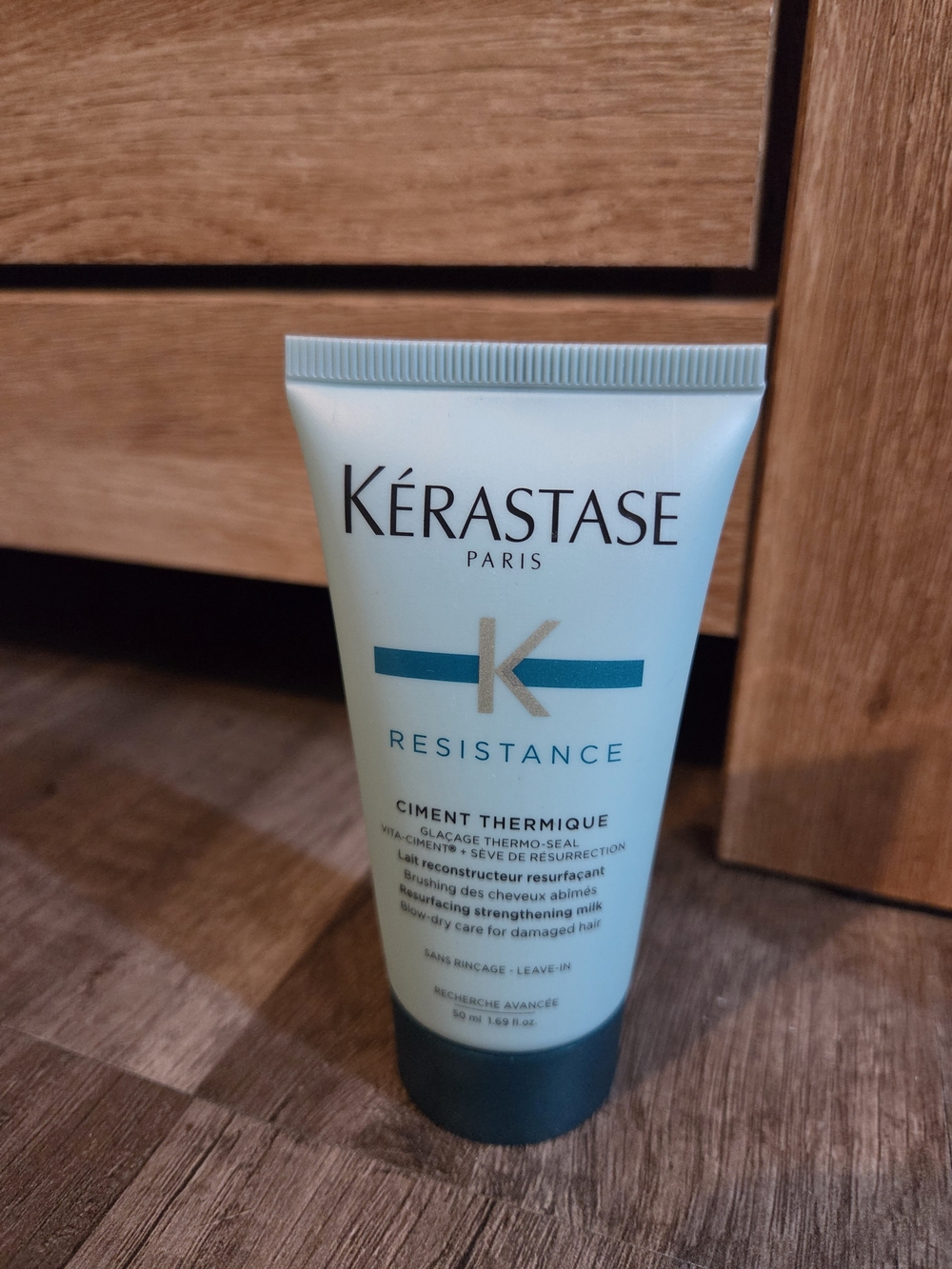 Kérastase Resistance Ciment Thermique — Mint Green Tube